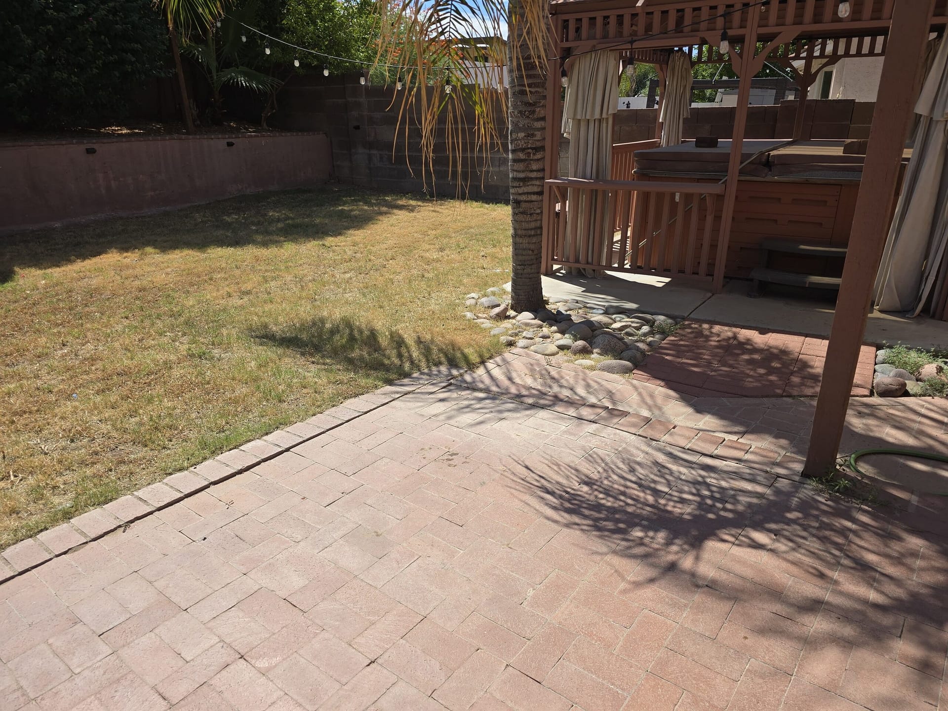 Breasy maintaining turf common areas inside a Cave Creek golf-course HOA community
